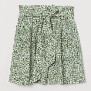Floral tie waist shorts